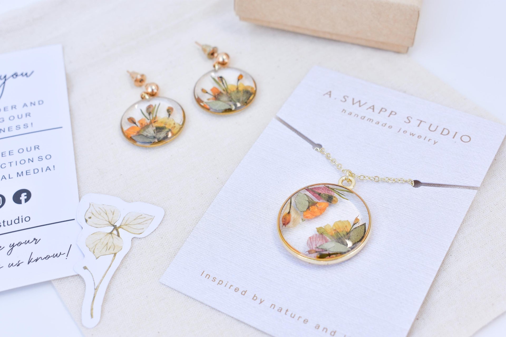 Personalized Pressed Flower Necklace: Personalized Gold Bridal Custom Resin Jewelry