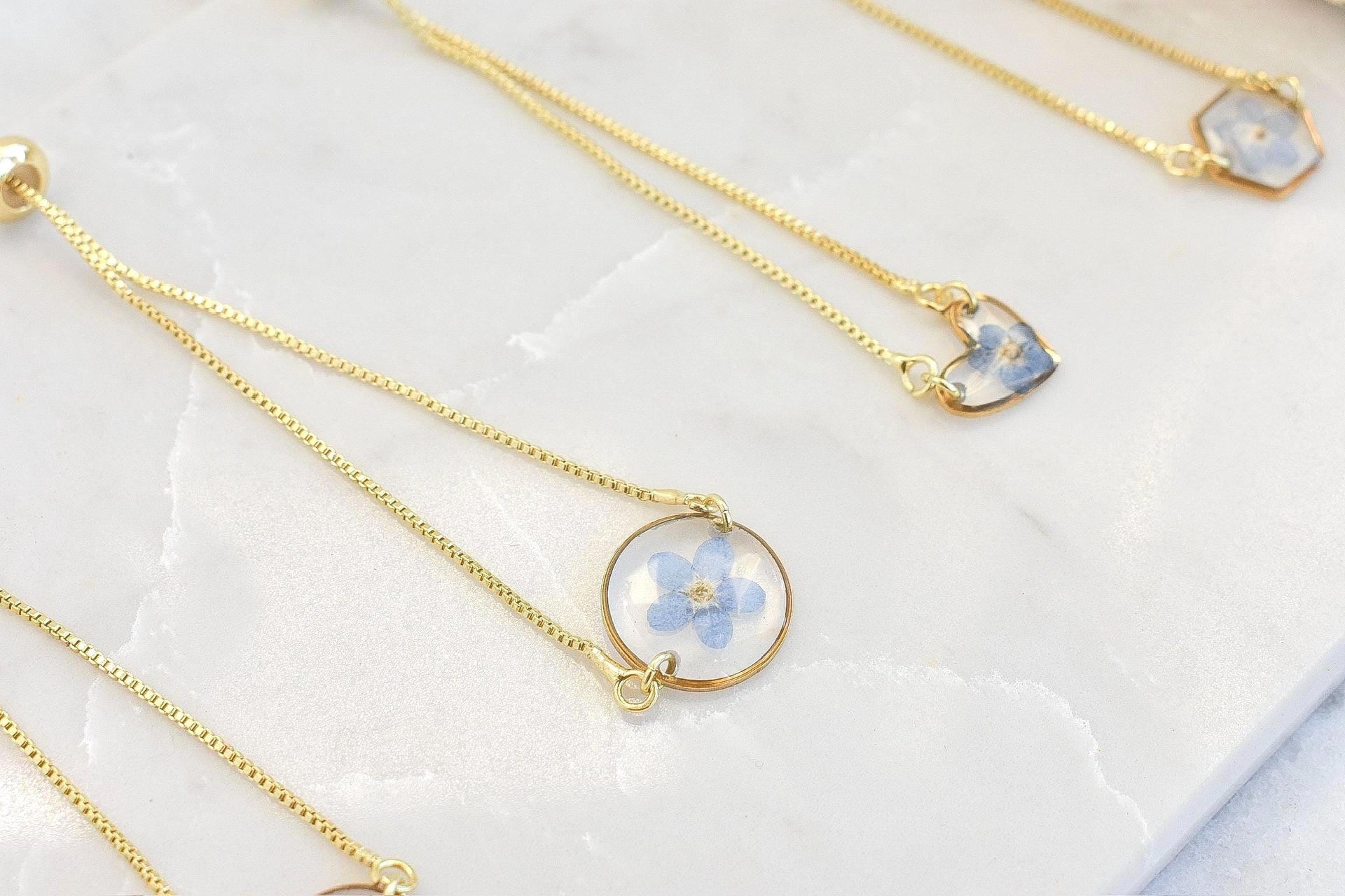 Custom Pressed Flower Resin Bracelet – Handmade Memorial Jewelry, Pressed Flower Keepsake