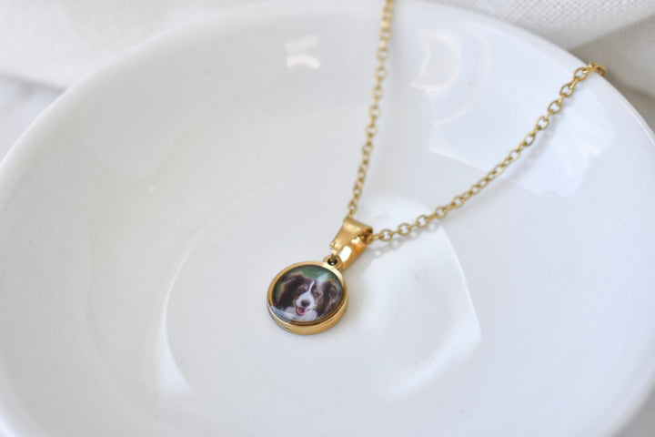 Custom Australian Shepherd Dog Photo Necklace – Personalized Pet Portrait Jewelry – Memorial Keepsake Gift for Dog Lovers