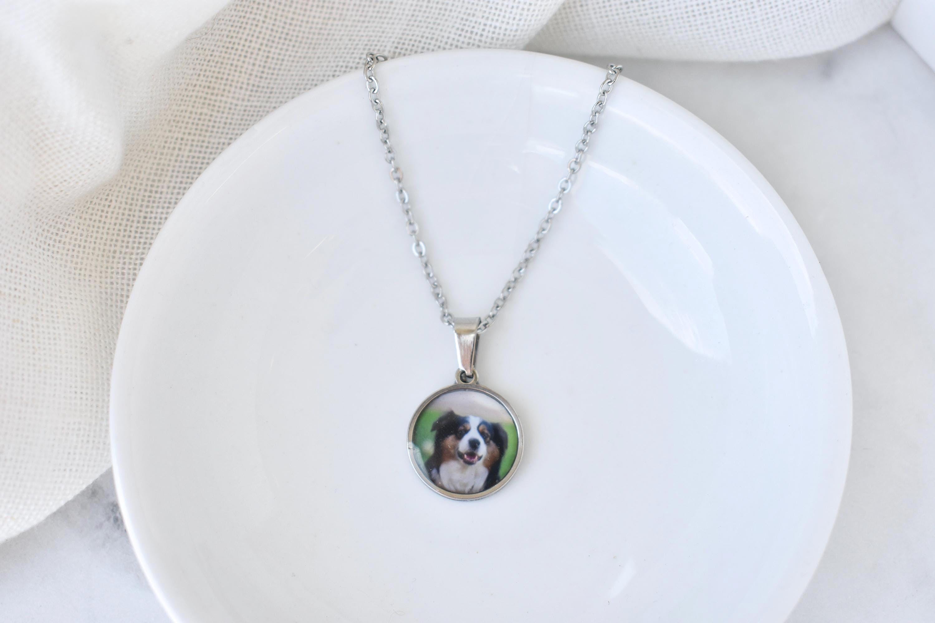 Custom Dog Photo Necklace – Personalized Gift Pet Portrait Jewelry – Keepsake for Dog Lovers