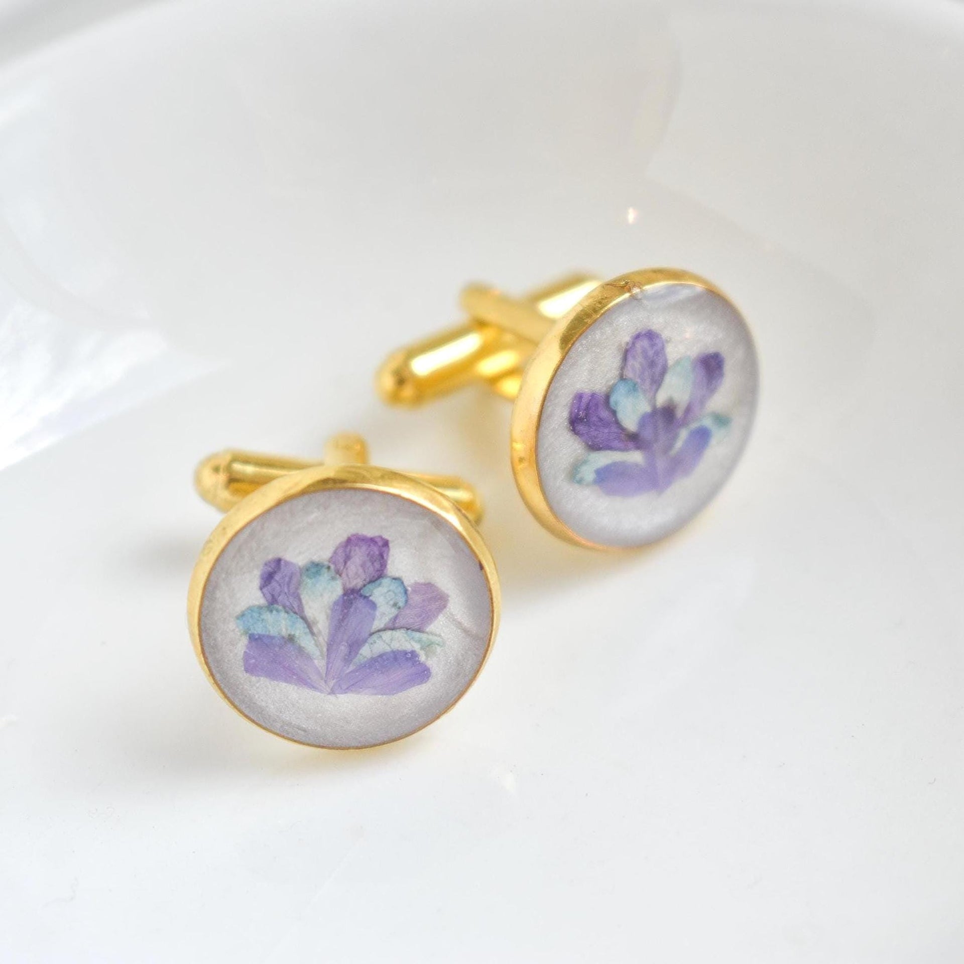 Custom Memorial Cufflinks – Handmade Resin Jewelry with Pressed Flowers, Personalized Gift for Men, Fathers, and Sons