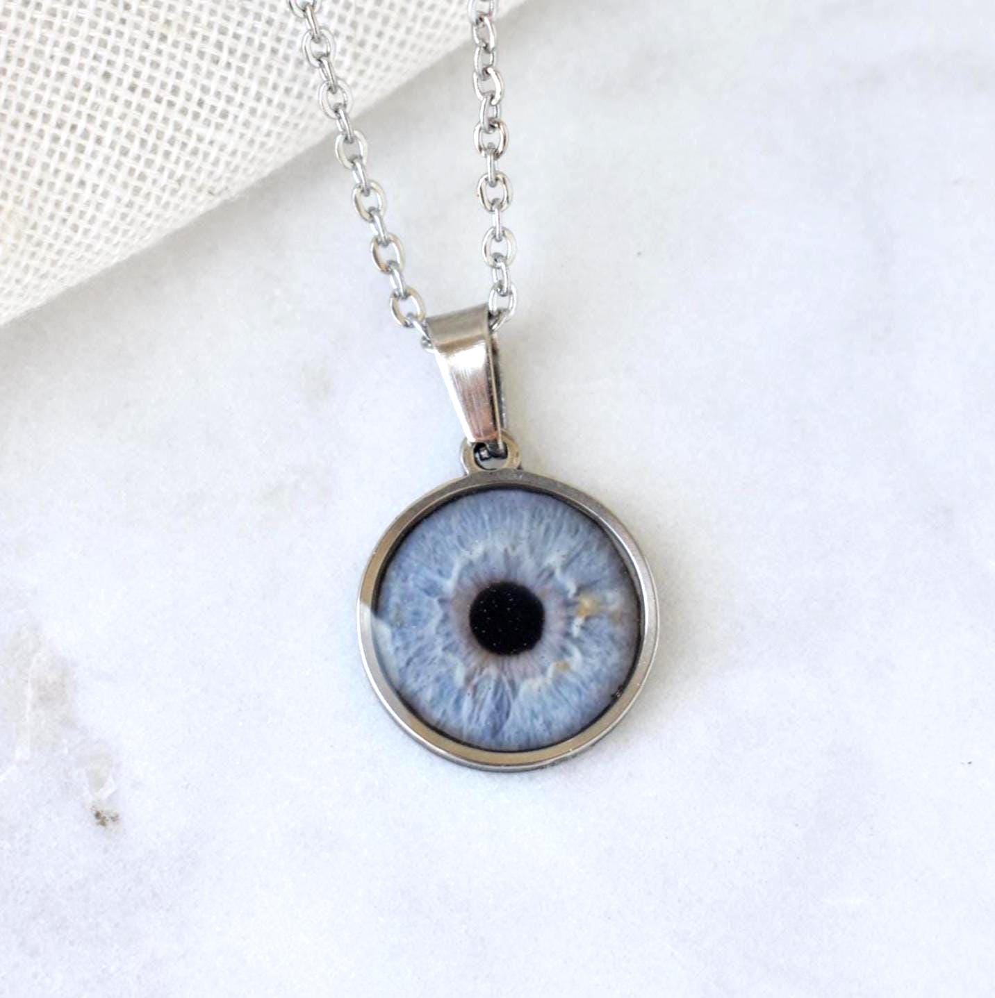 Custom Iris Eye Resin Necklace – Personalized (made to order) Iris Portrait Jewelry, Cat Eye, Pet Eye, etc.