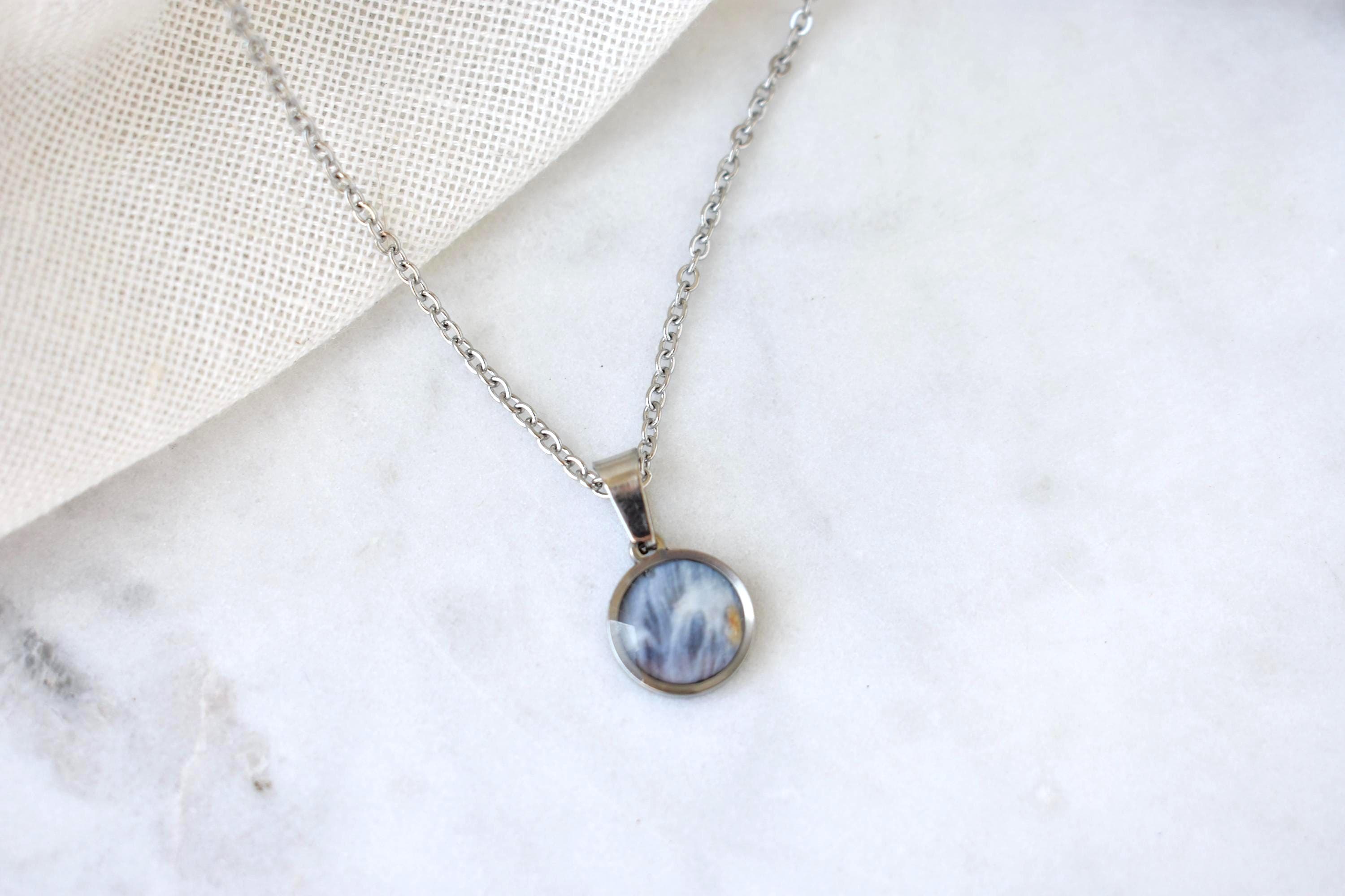 Custom Iris Eye Resin Necklace – Personalized (made to order) Iris Portrait Jewelry, Cat Eye, Pet Eye, etc.