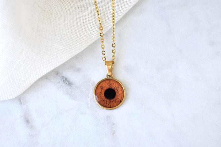 Custom Iris Eye Resin Necklace – Personalized (made to order) Iris Portrait Jewelry, Cat Eye, Pet Eye, etc.