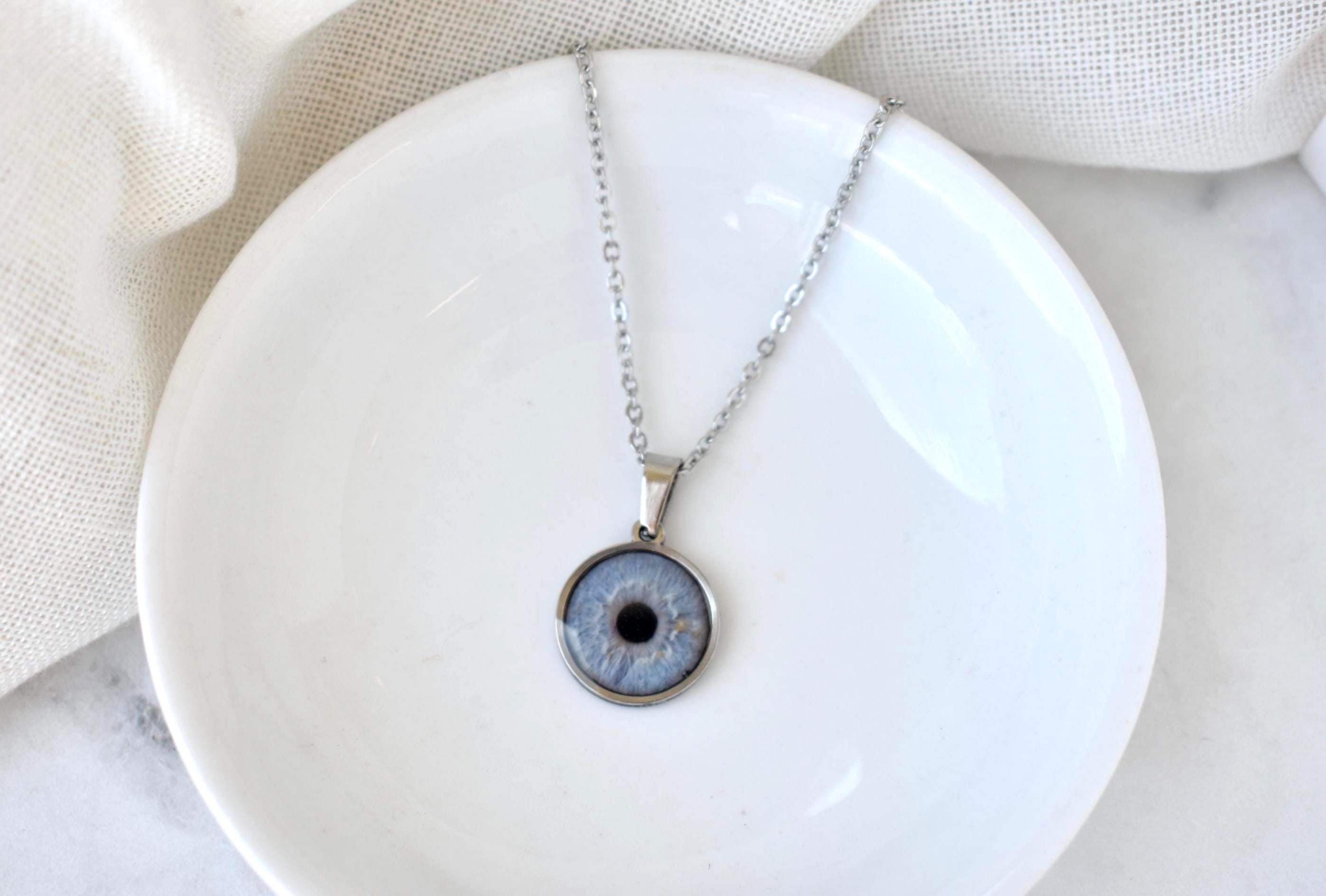 Custom Iris Eye Resin Necklace – Personalized (made to order) Iris Portrait Jewelry, Cat Eye, Pet Eye, etc.