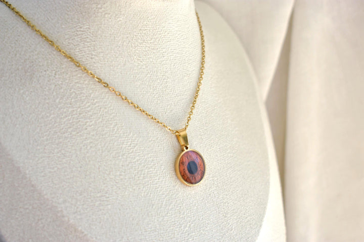 Custom Iris Eye Resin Necklace – Personalized (made to order) Iris Portrait Jewelry, Cat Eye, Pet Eye, etc.
