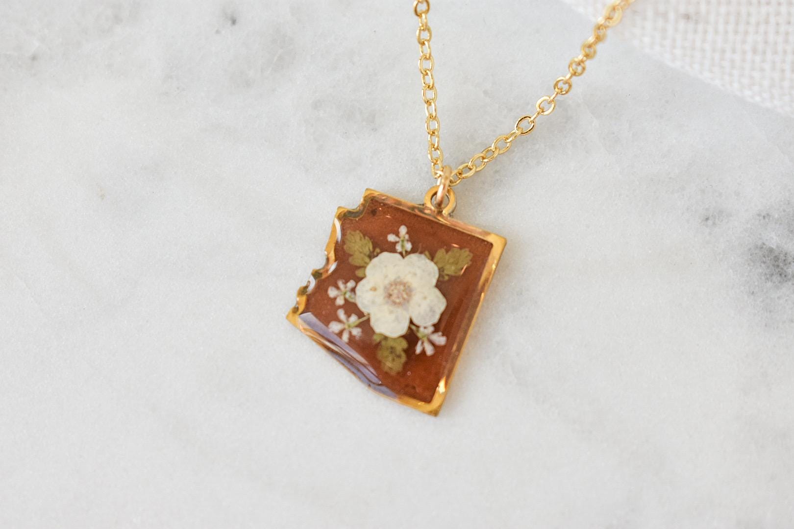 Arizona Sedona Sands Flower Necklace: Handmade Resin Jewelry, State Gift