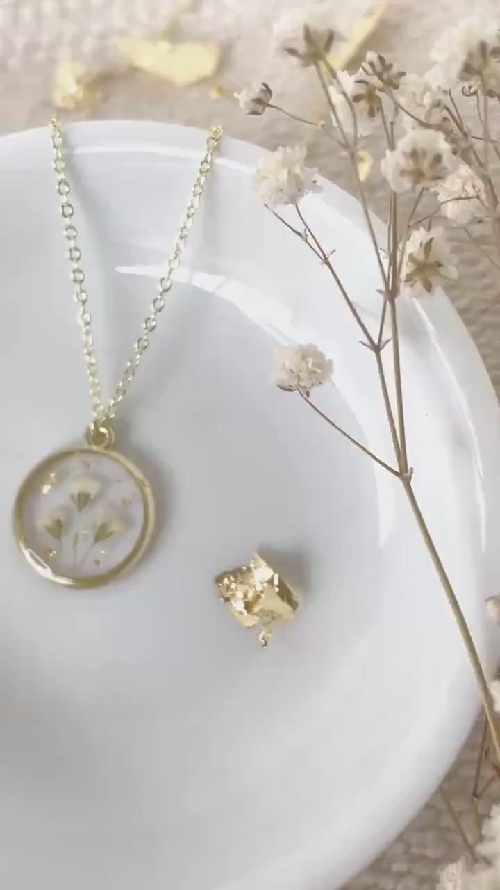 Baby's Breath Pressed Wildflower Necklace | Gypsophila Resin Necklace | Dried Wildflowers | Handmade | Customizable | Christmas Gift